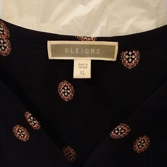 Pleione Long Sleeve Blouse - Picture 2 of 6